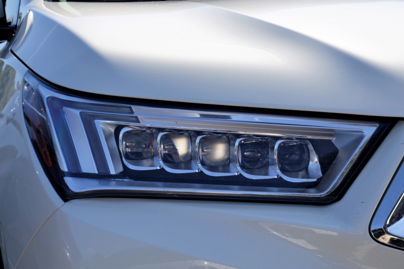 concession-auto-ST PAUL DE VENCE-min_acura-headlamp-2834131